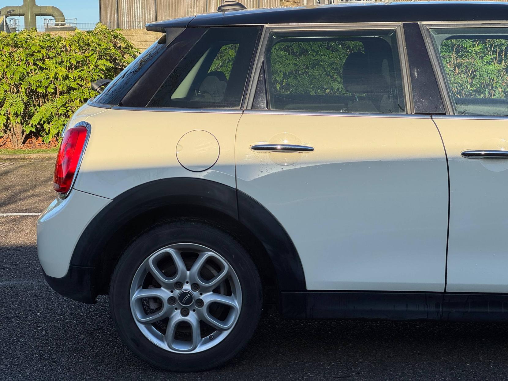 MINI Hatch 1.5 Cooper D Hatchback 5dr Diesel Manual Euro 6 (s/s) (116 ps)