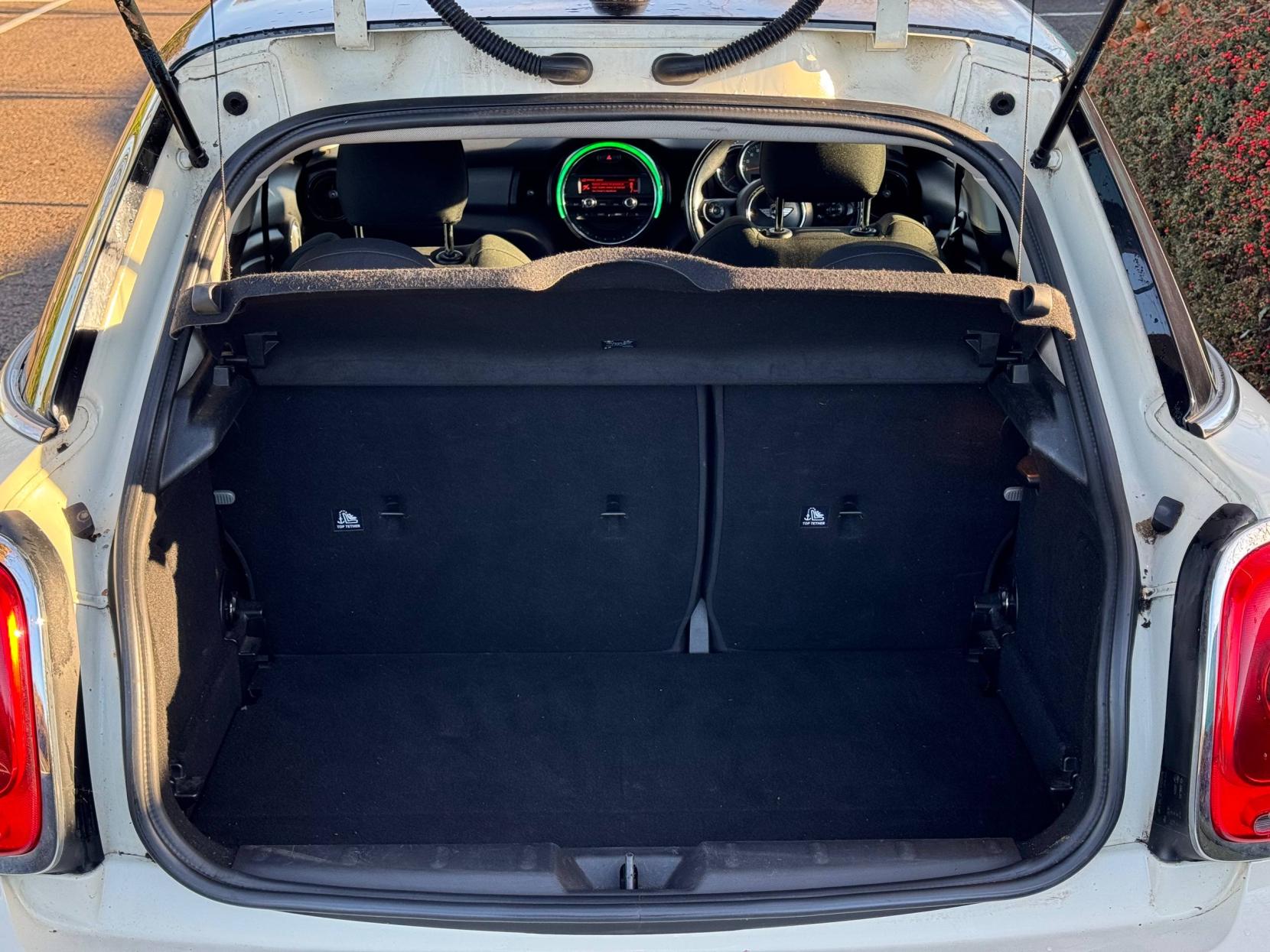 MINI Hatch 1.5 Cooper D Hatchback 5dr Diesel Manual Euro 6 (s/s) (116 ps)