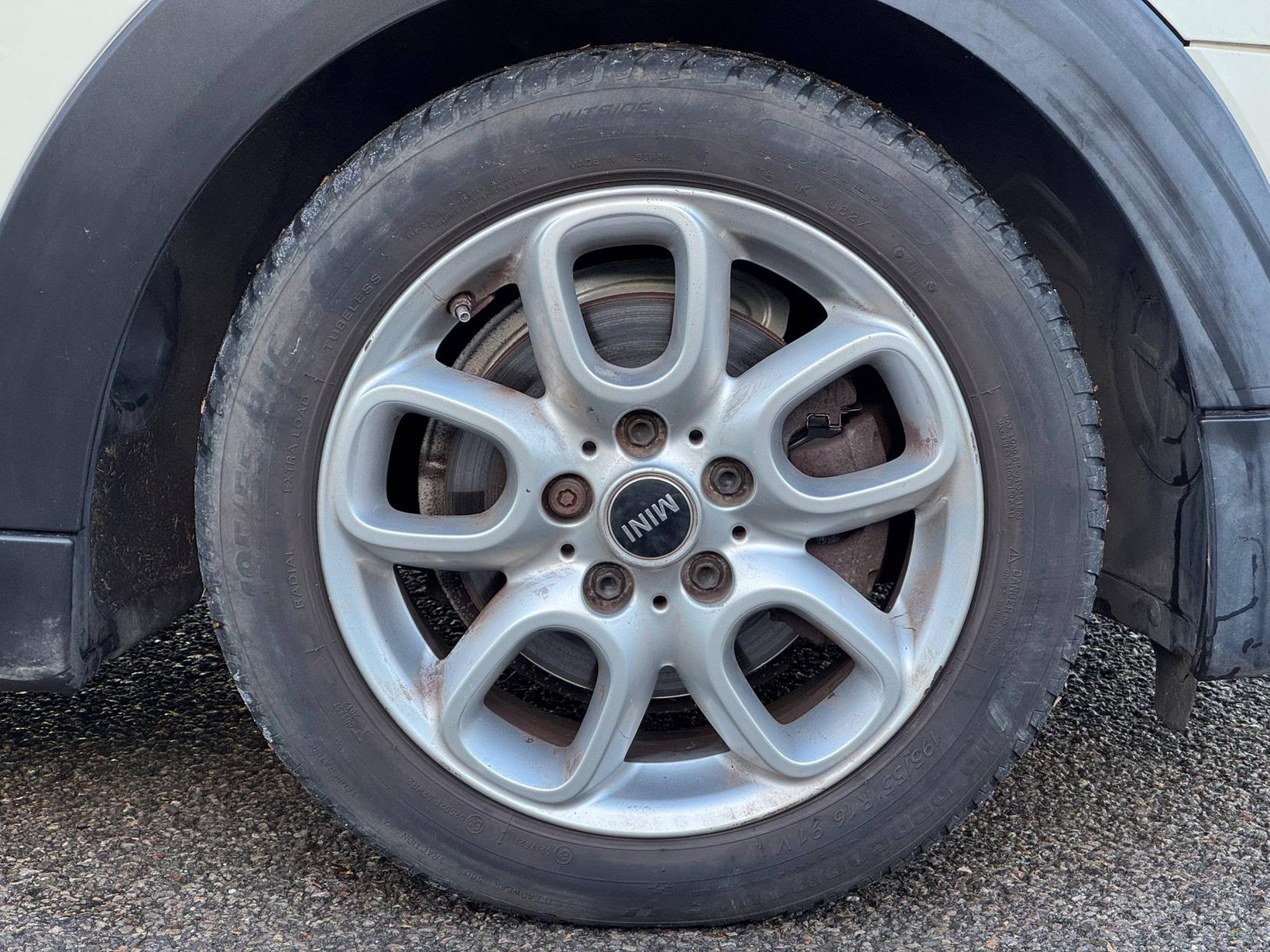 MINI Hatch 1.5 Cooper D Hatchback 5dr Diesel Manual Euro 6 (s/s) (116 ps)