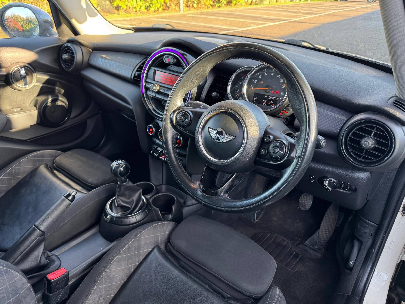 MINI Hatch 1.5 Cooper D Hatchback 5dr Diesel Manual Euro 6 (s/s) (116 ps)