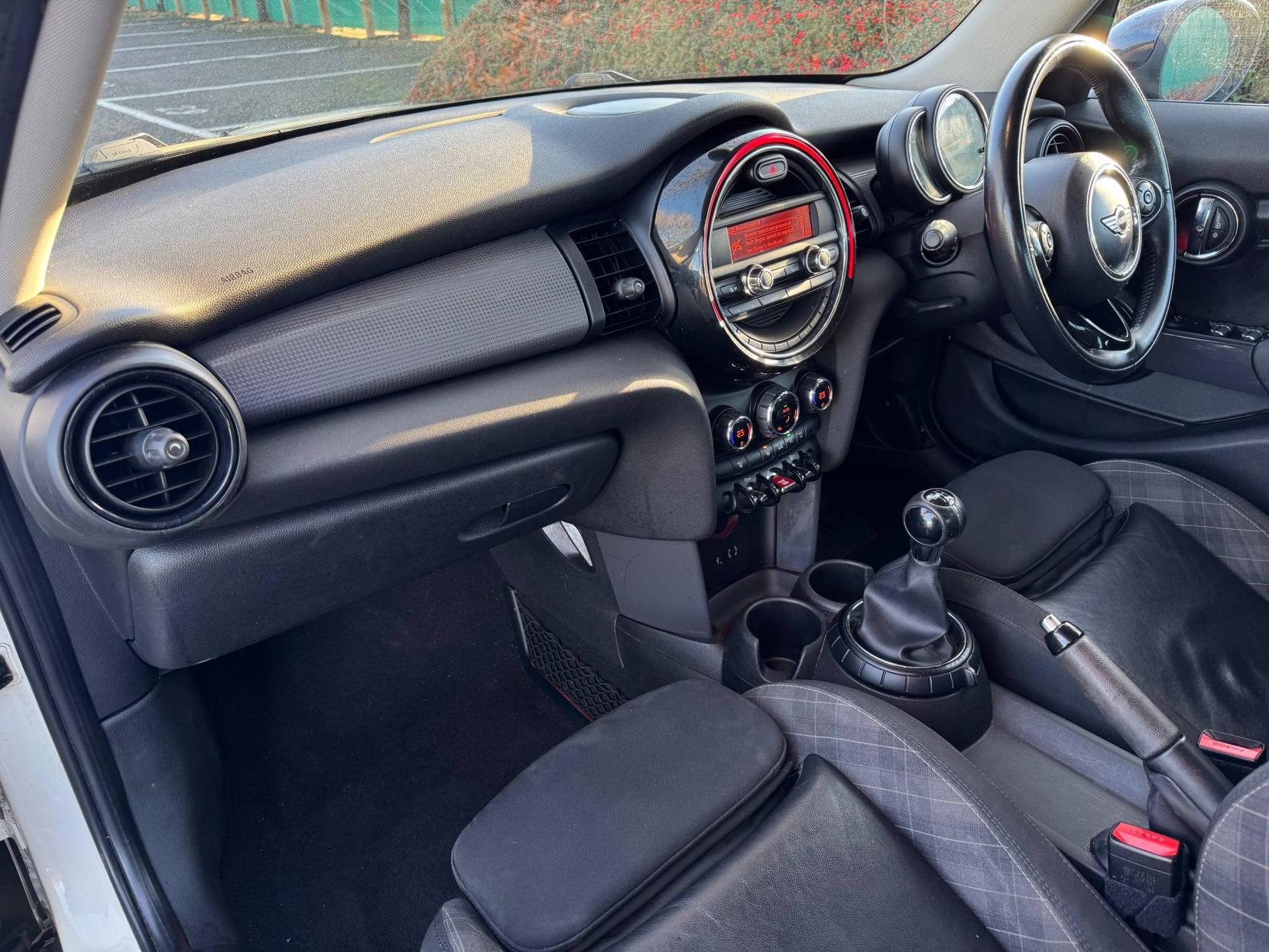 MINI Hatch 1.5 Cooper D Hatchback 5dr Diesel Manual Euro 6 (s/s) (116 ps)