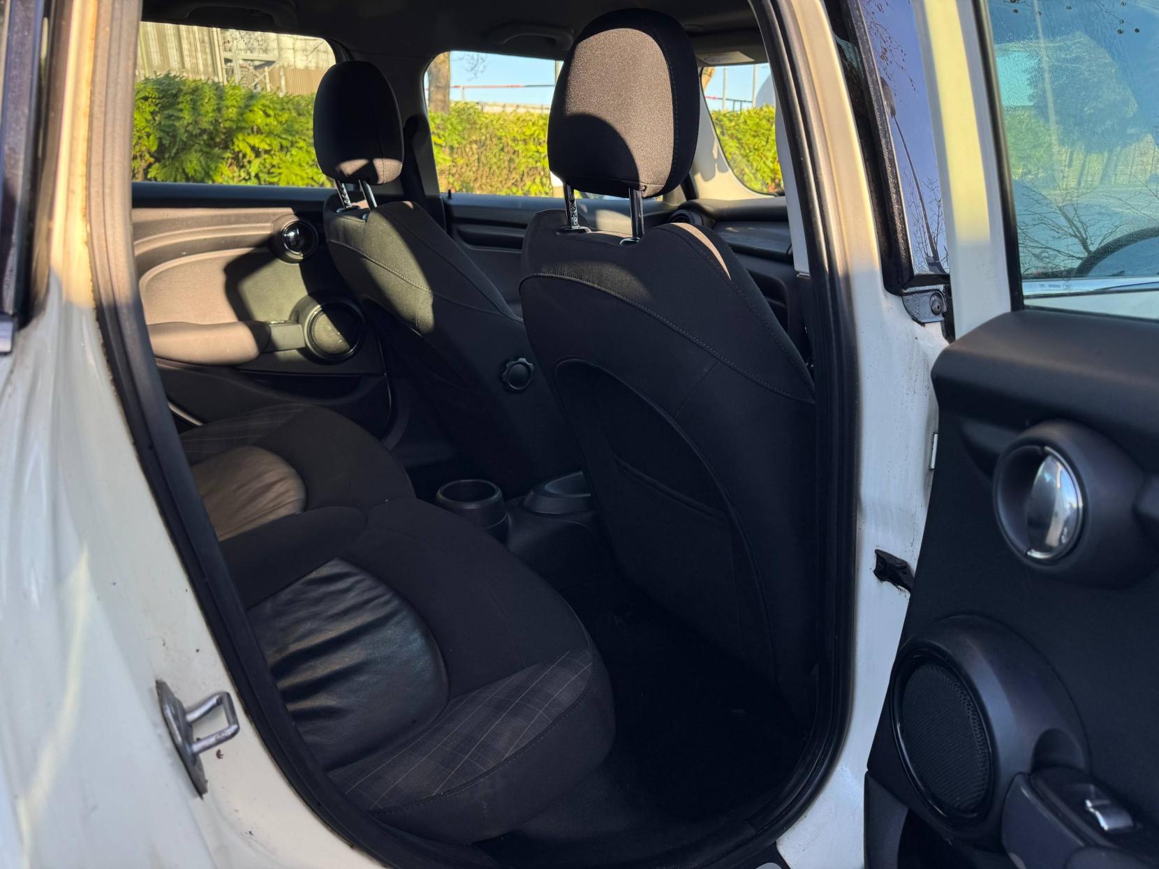 MINI Hatch 1.5 Cooper D Hatchback 5dr Diesel Manual Euro 6 (s/s) (116 ps)