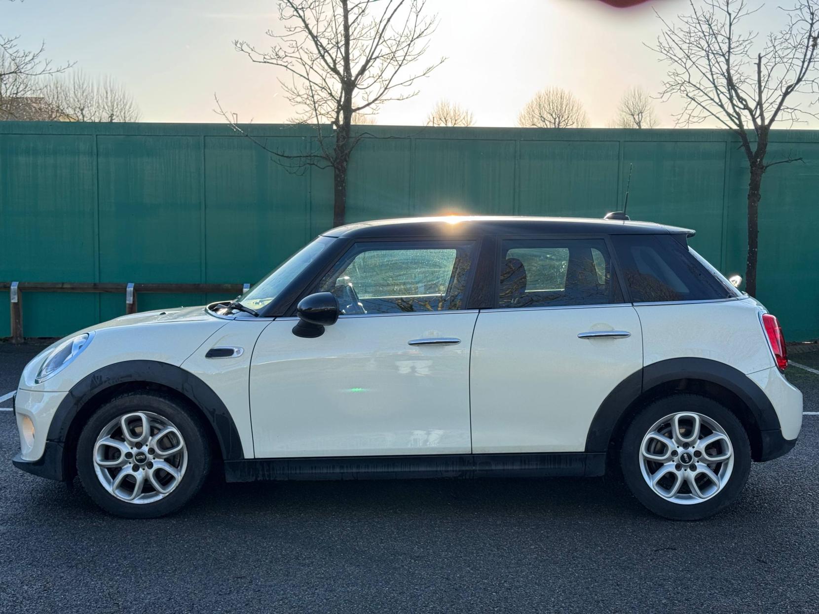 MINI Hatch 1.5 Cooper D Hatchback 5dr Diesel Manual Euro 6 (s/s) (116 ps)