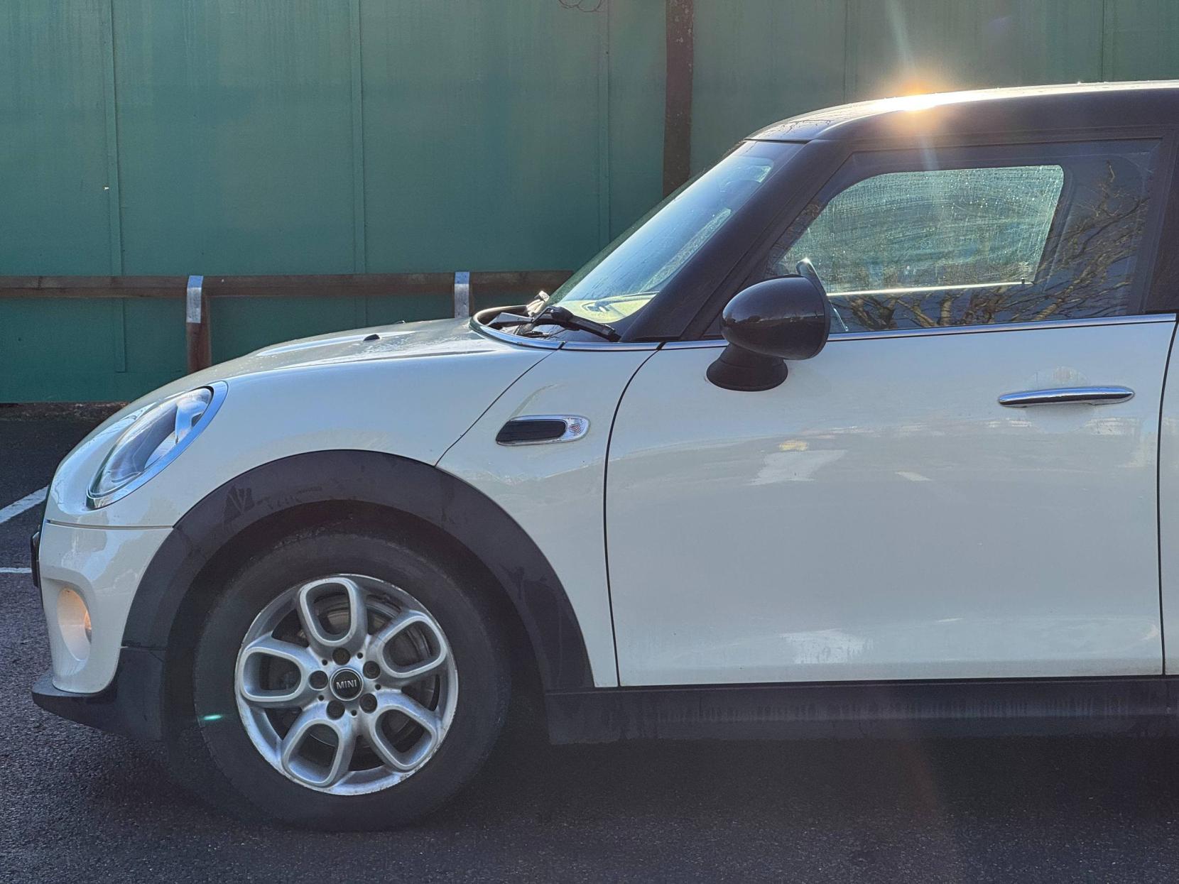 MINI Hatch 1.5 Cooper D Hatchback 5dr Diesel Manual Euro 6 (s/s) (116 ps)