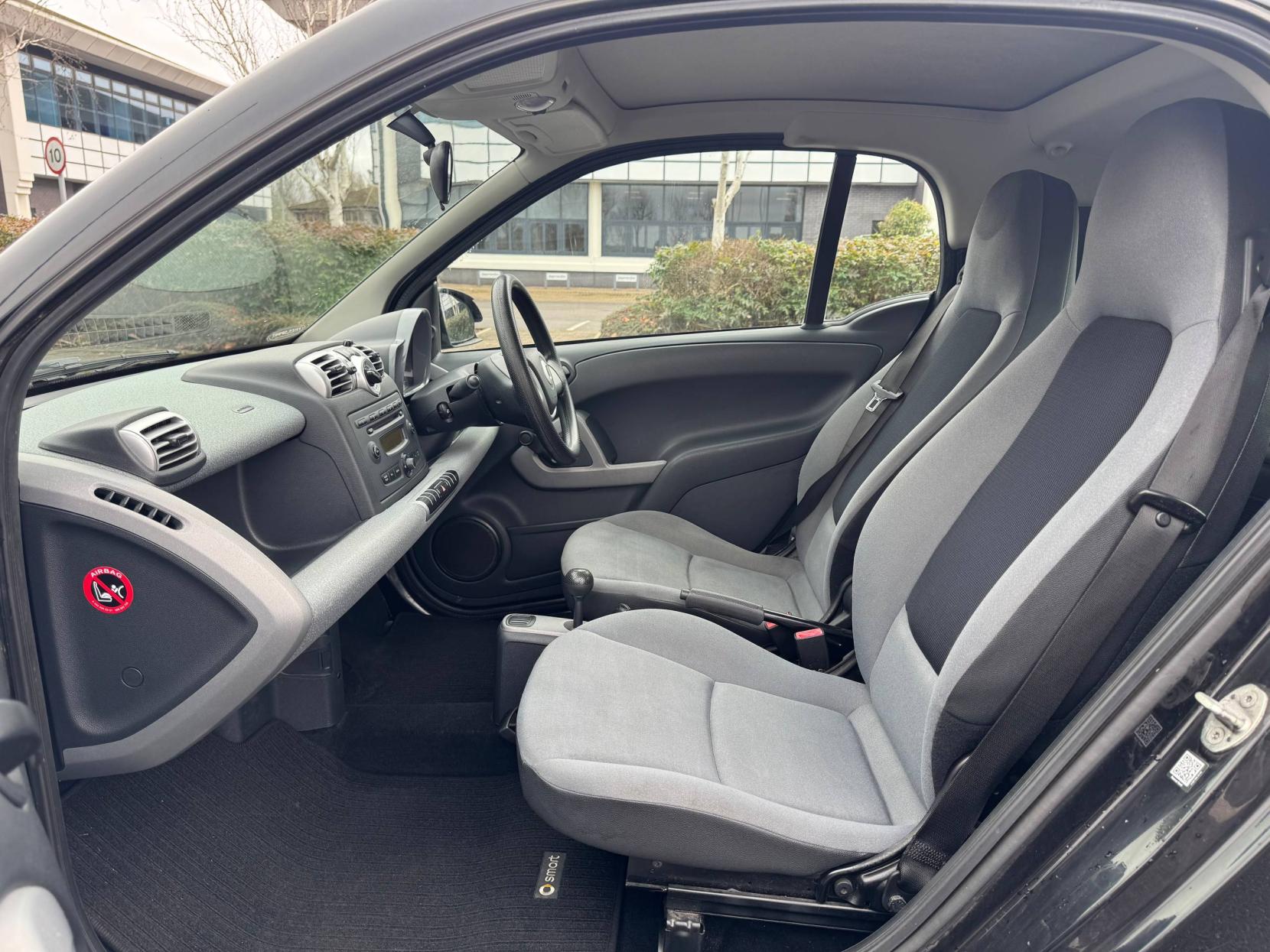 Smart fortwo 1.0 Pure Coupe 2dr Petrol Auto Euro 4 (61 bhp)