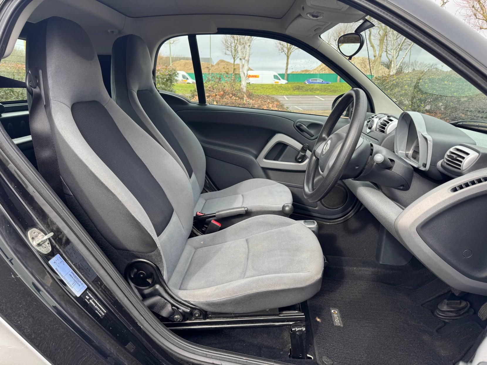 Smart fortwo 1.0 Pure Coupe 2dr Petrol Auto Euro 4 (61 bhp)