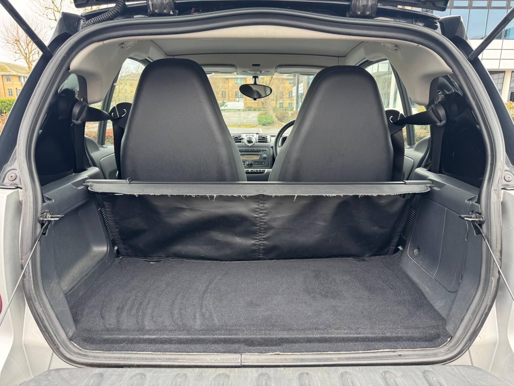 Smart fortwo 1.0 Pure Coupe 2dr Petrol Auto Euro 4 (61 bhp)