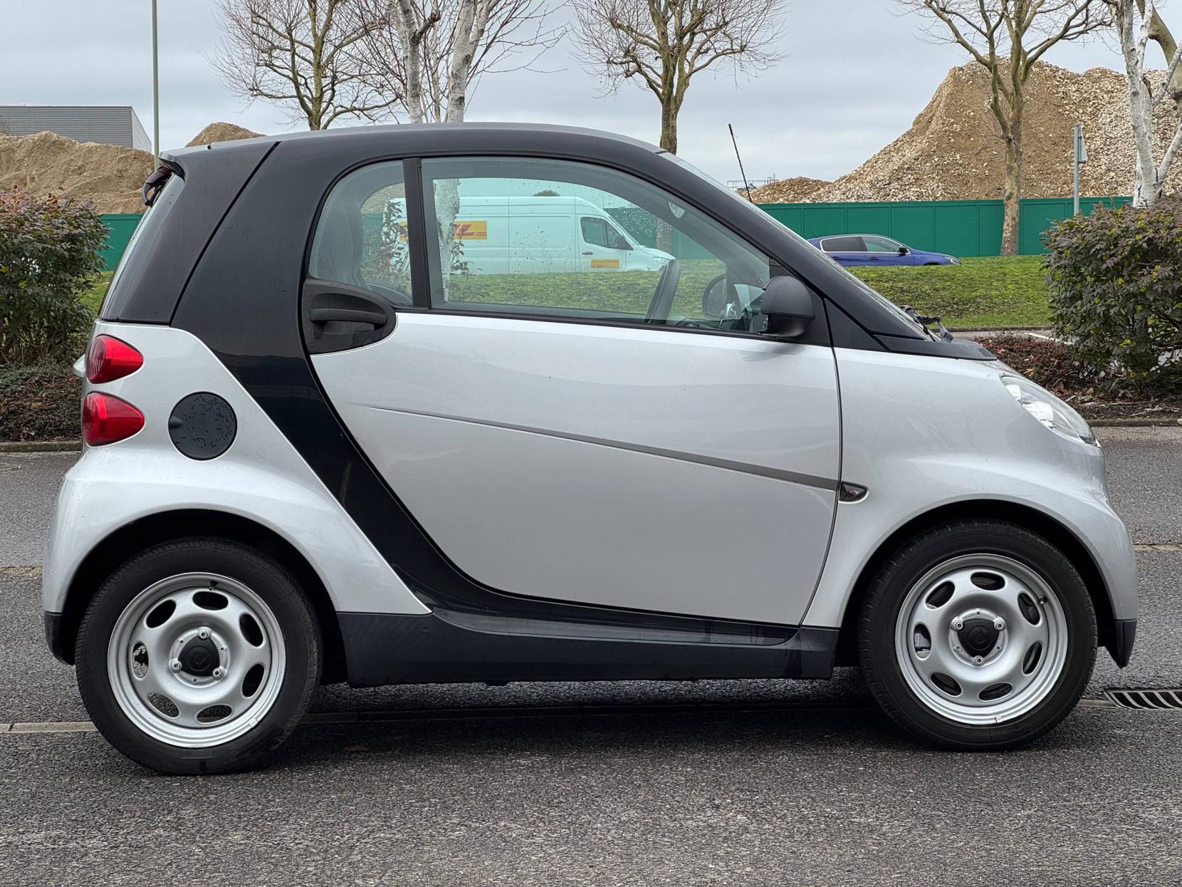 Smart fortwo 1.0 Pure Coupe 2dr Petrol Auto Euro 4 (61 bhp)