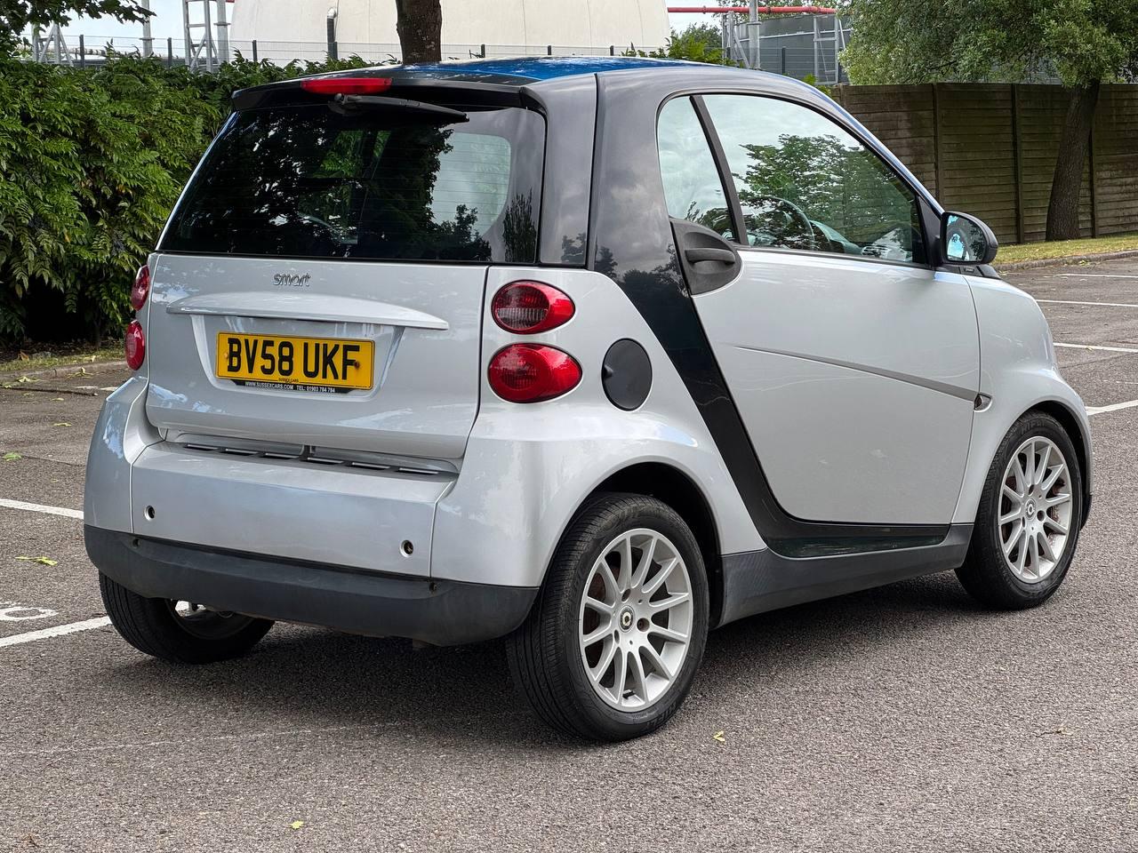 Smart fortwo 1.0 Passion Coupe 2dr Petrol Auto Euro 4 (71 bhp)