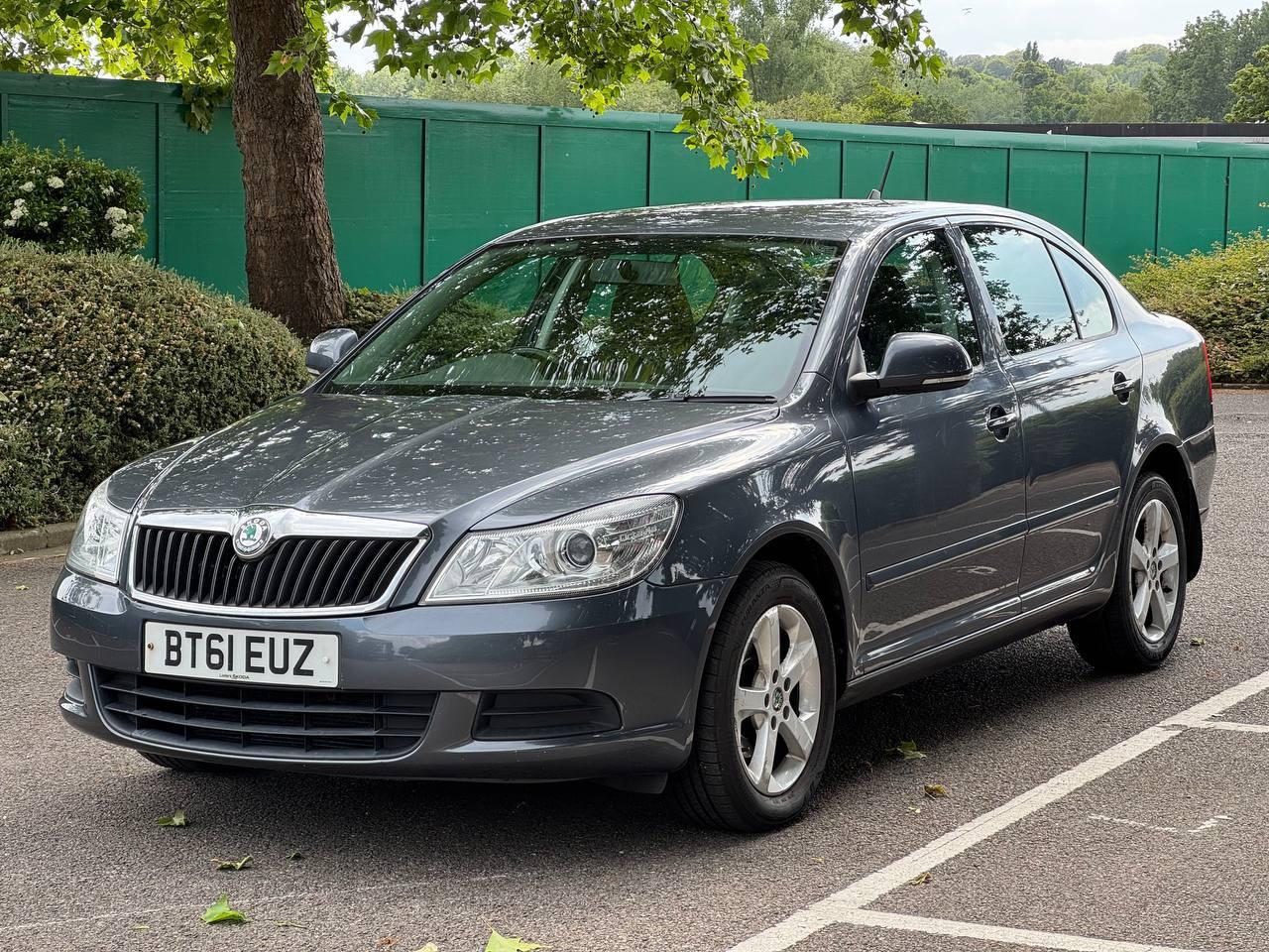 Skoda Octavia 1.6 TDI SE Hatchback 5dr Diesel Manual Euro 5 (105 ps)
