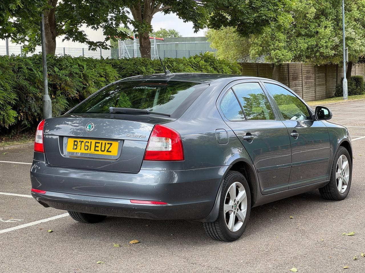 Skoda Octavia 1.6 TDI SE Hatchback 5dr Diesel Manual Euro 5 (105 ps)