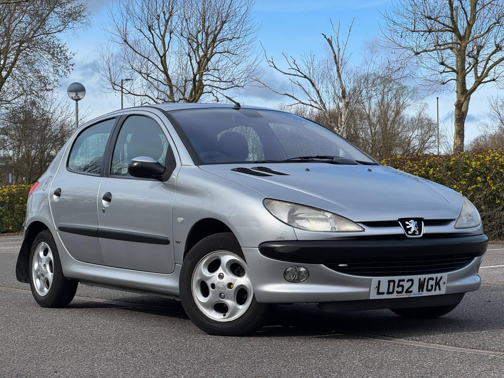 Peugeot 206 1.4 GLX Hatchback 5dr Petrol Manual (a/c) (149 g/km, 75 bhp)