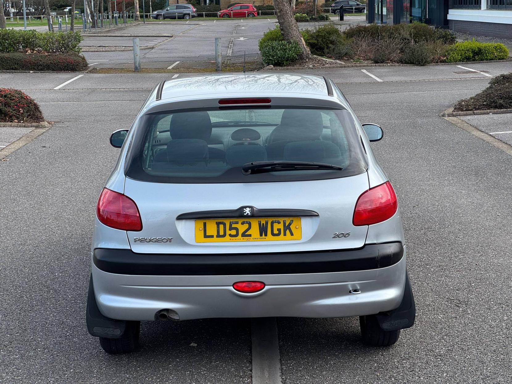 Peugeot 206 1.4 GLX Hatchback 5dr Petrol Manual (a/c) (149 g/km, 75 bhp)
