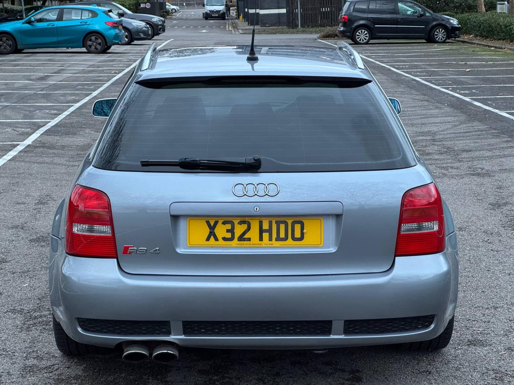 Audi RS4 Avant 2.7 Estate 5dr Petrol Manual quattro (288 g/km, 380 bhp)