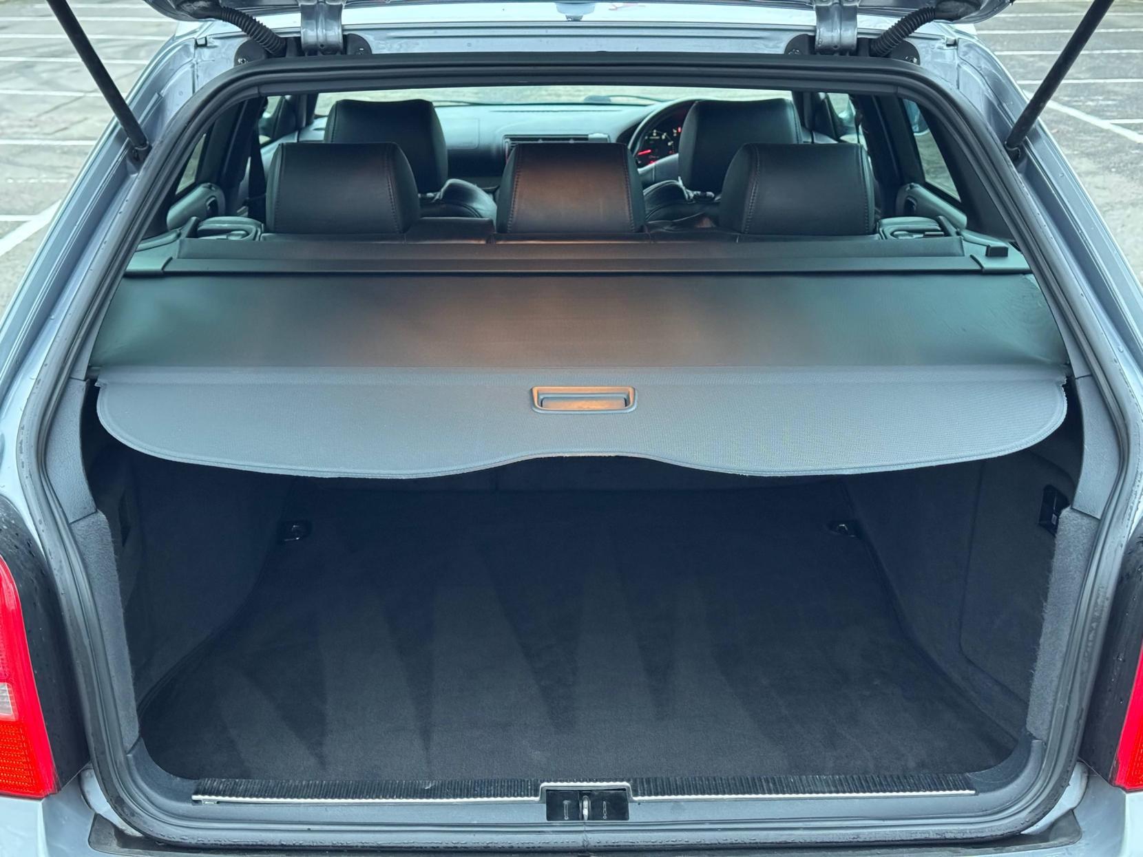 Audi RS4 Avant 2.7 Estate 5dr Petrol Manual quattro (288 g/km, 380 bhp)