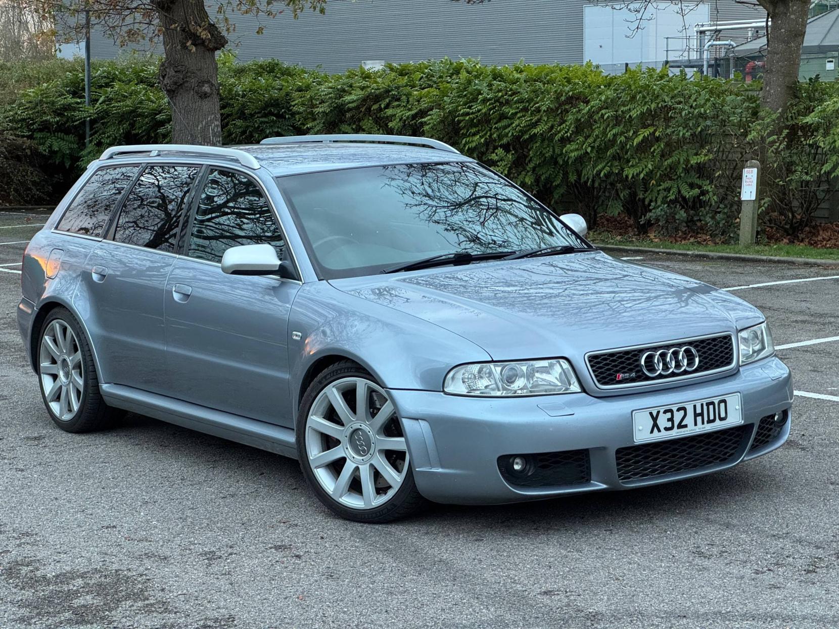 Audi RS4 Avant 2.7 Estate 5dr Petrol Manual quattro (288 g/km, 380 bhp)