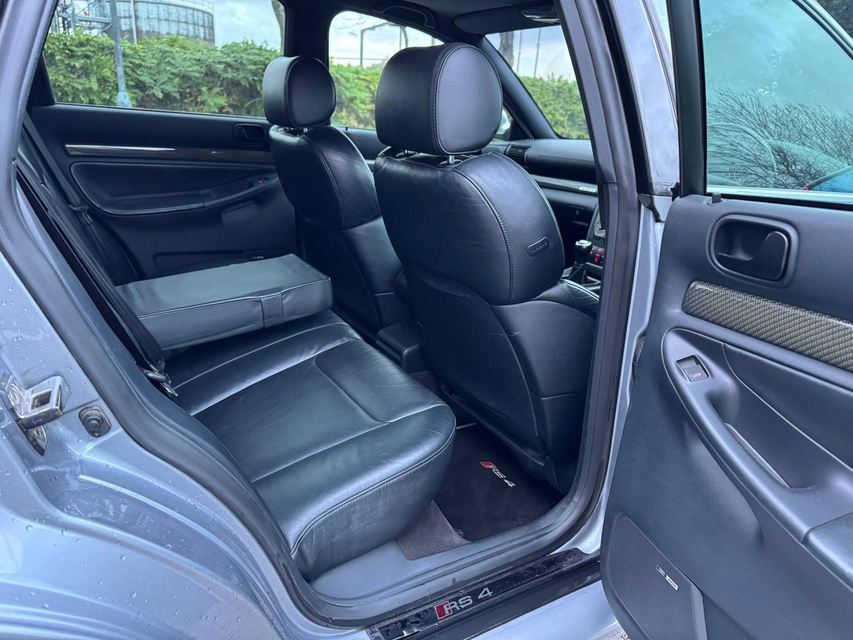 Audi RS4 Avant 2.7 Estate 5dr Petrol Manual quattro (288 g/km, 380 bhp)