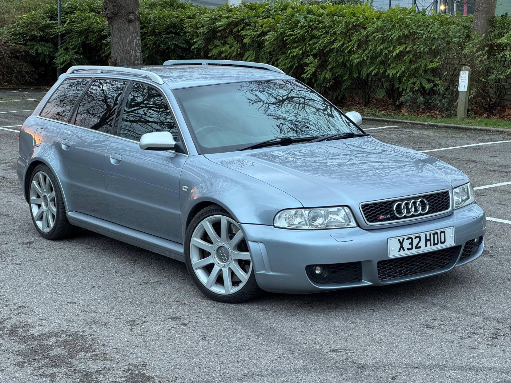 Audi RS4 Avant 2.7 Estate 5dr Petrol Manual quattro (288 g/km, 380 bhp)