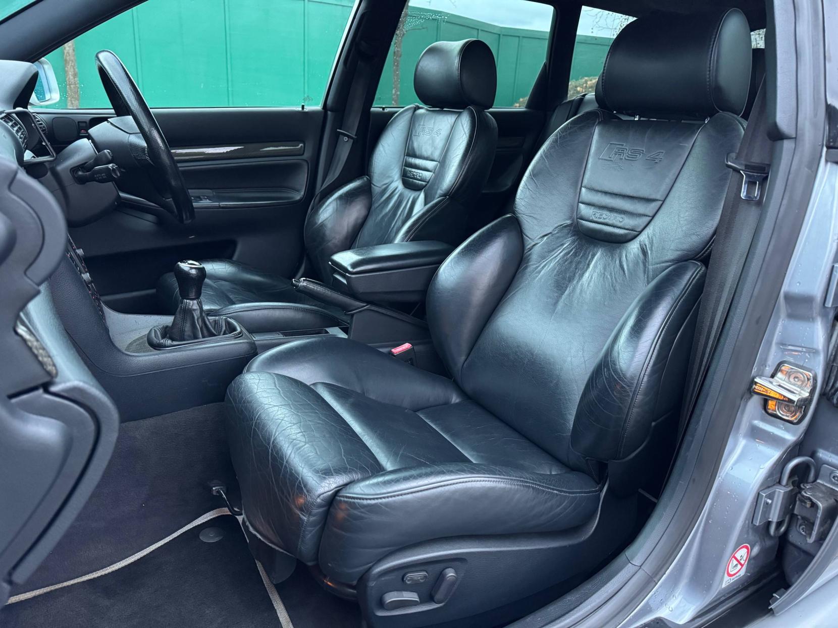 Audi RS4 Avant 2.7 Estate 5dr Petrol Manual quattro (288 g/km, 380 bhp)