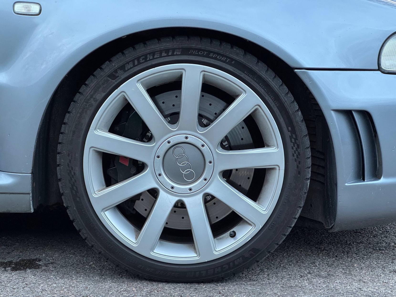 Audi RS4 Avant 2.7 Estate 5dr Petrol Manual quattro (288 g/km, 380 bhp)