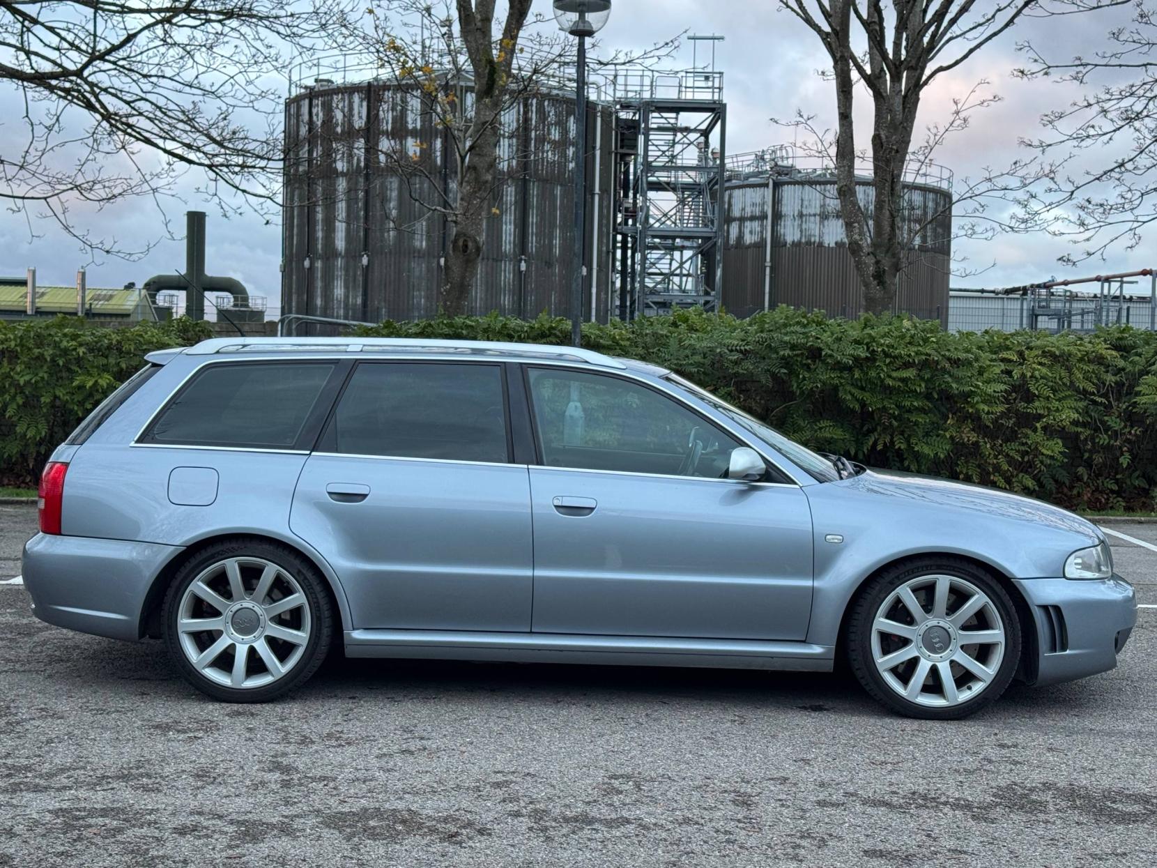 Audi RS4 Avant 2.7 Estate 5dr Petrol Manual quattro (288 g/km, 380 bhp)