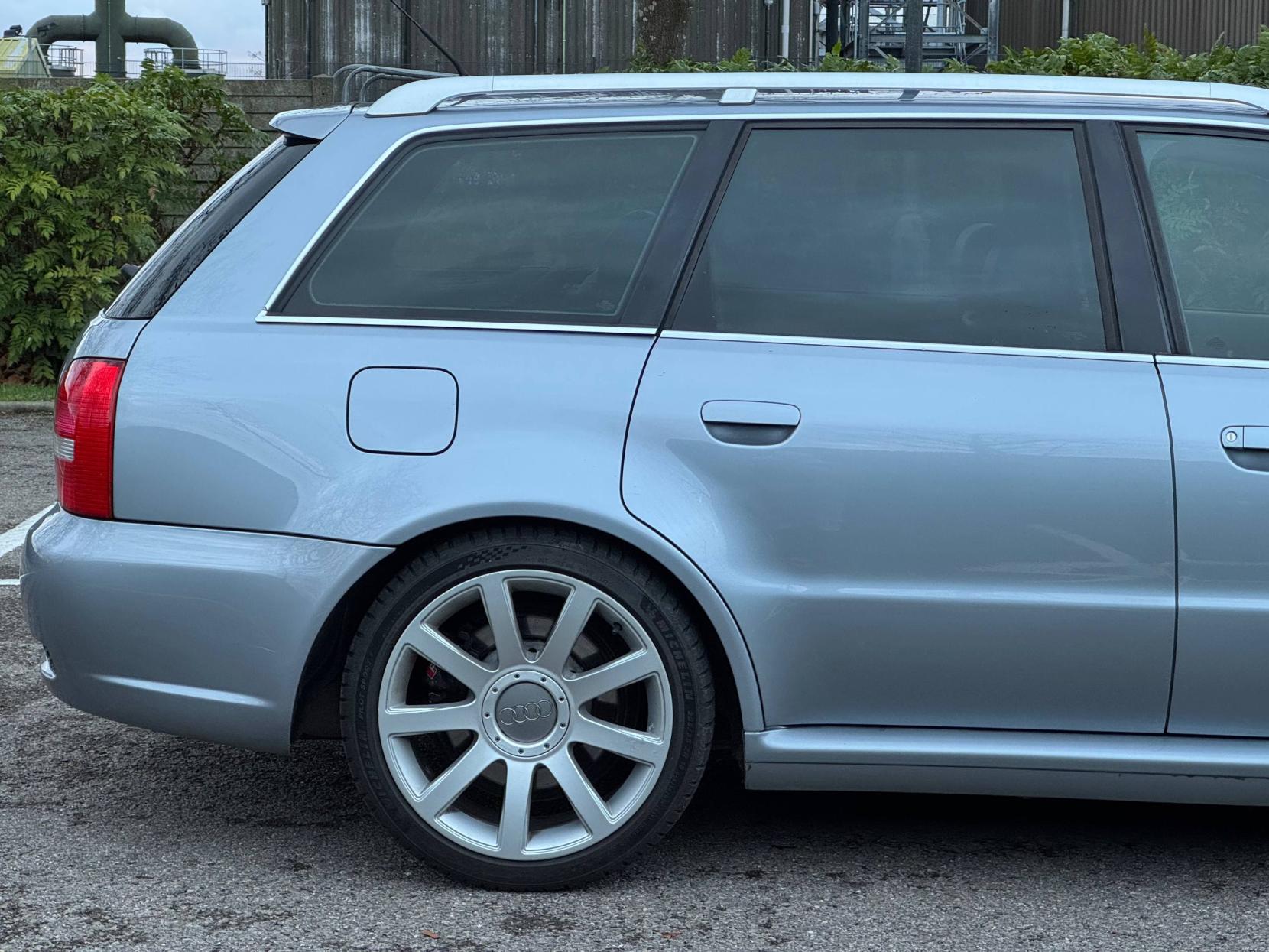 Audi RS4 Avant 2.7 Estate 5dr Petrol Manual quattro (288 g/km, 380 bhp)