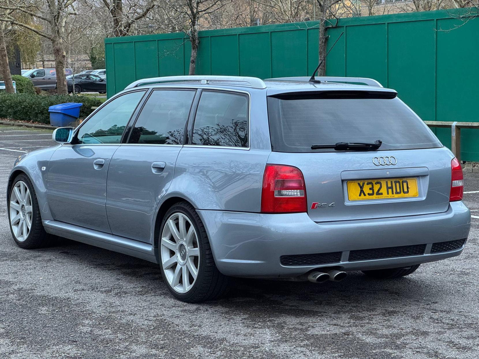 Audi RS4 Avant 2.7 Estate 5dr Petrol Manual quattro (288 g/km, 380 bhp)