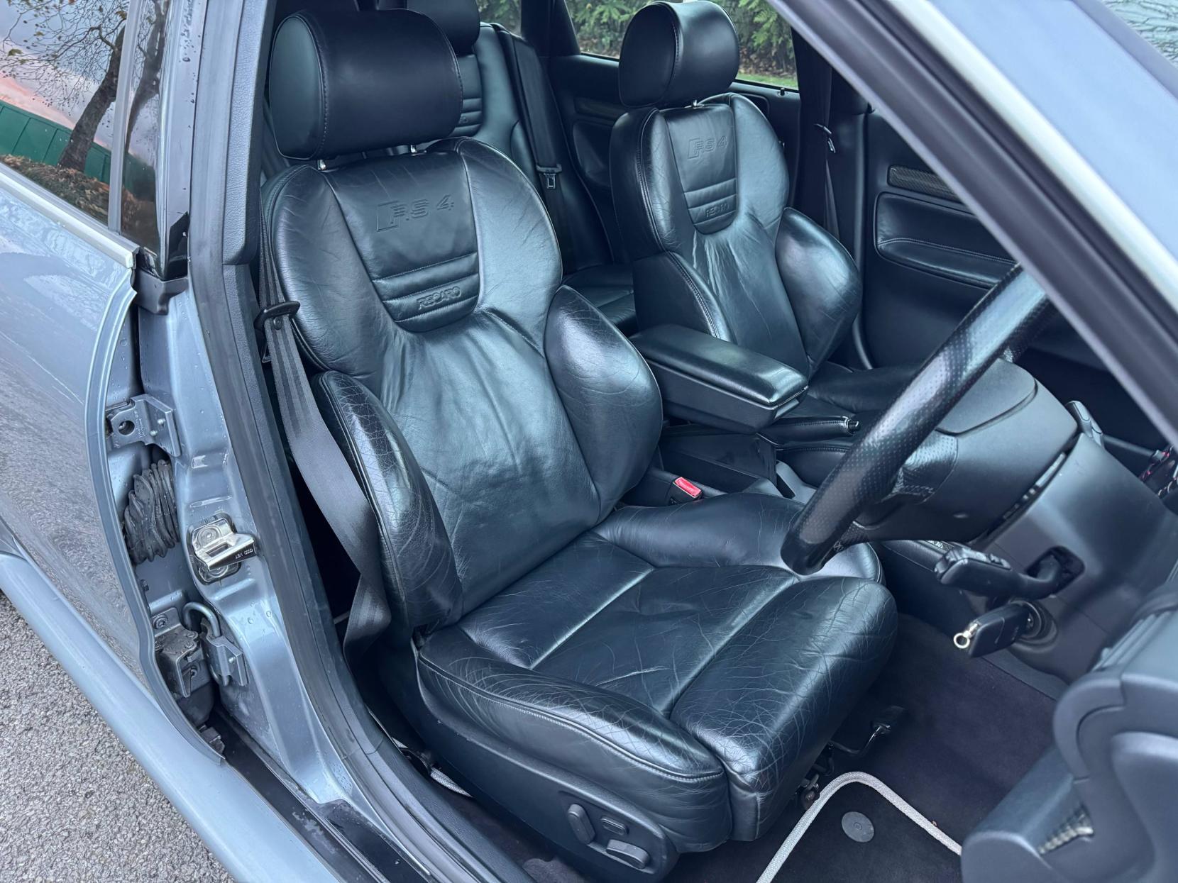 Audi RS4 Avant 2.7 Estate 5dr Petrol Manual quattro (288 g/km, 380 bhp)