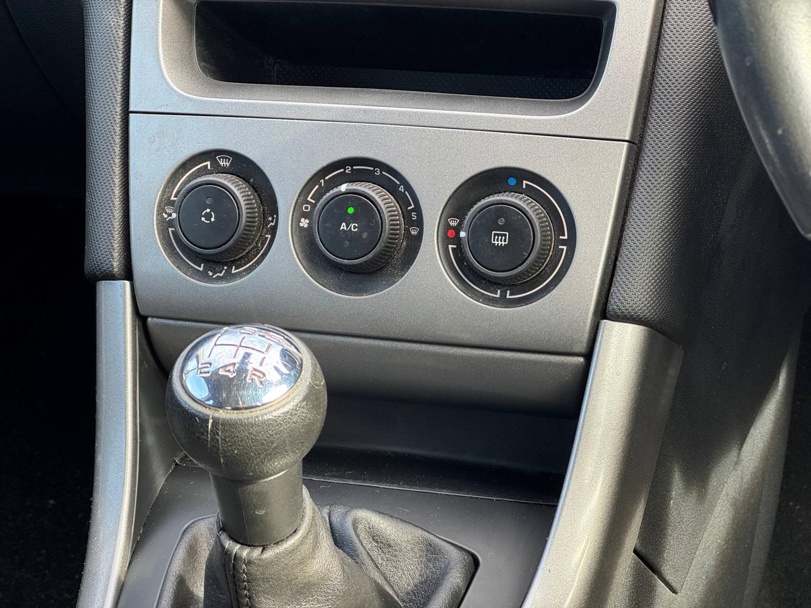 Peugeot 308 1.6 VTi Sport Hatchback 5dr Petrol Manual (159 g/km, 120 bhp)