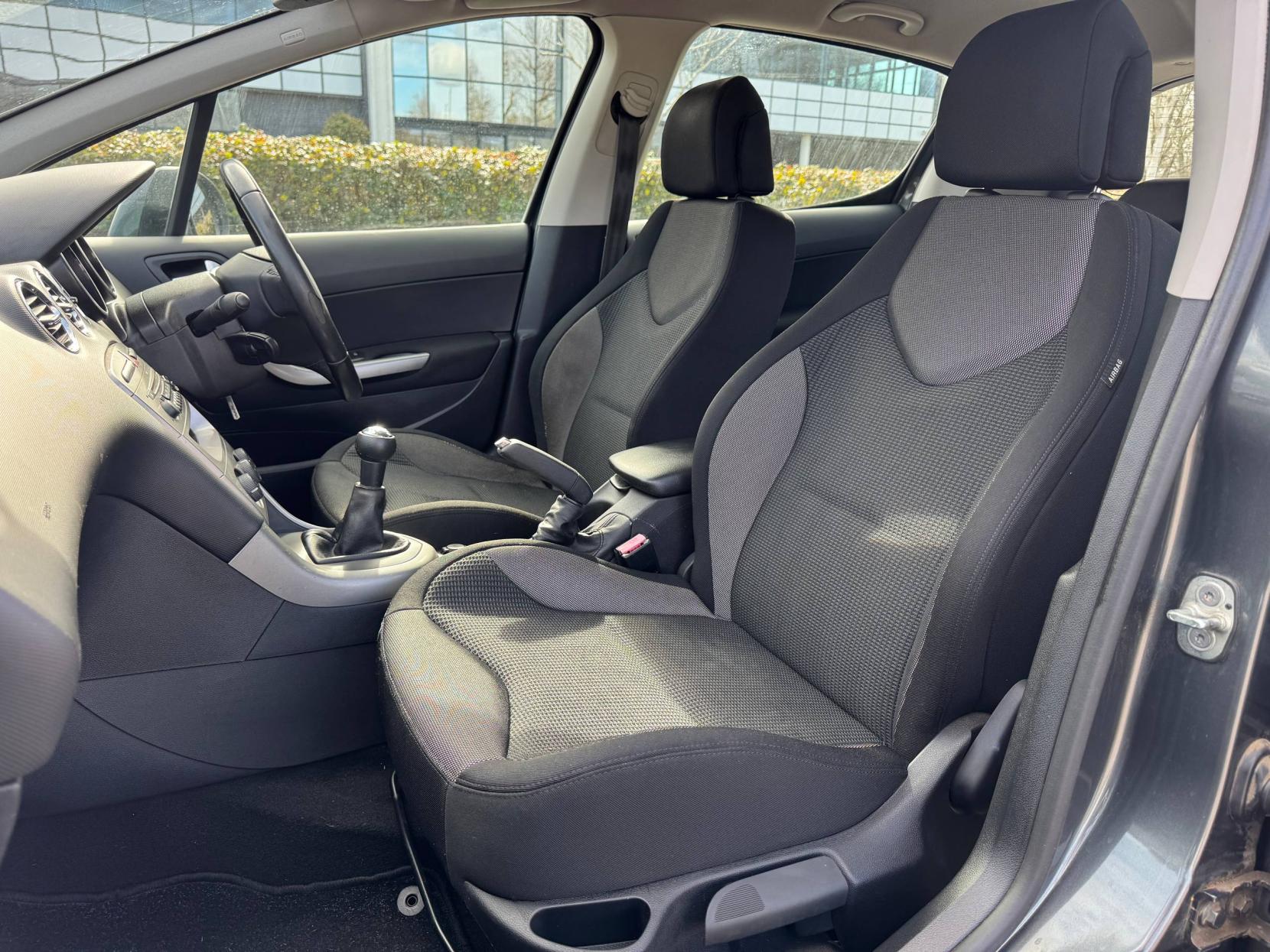 Peugeot 308 1.6 VTi Sport Hatchback 5dr Petrol Manual (159 g/km, 120 bhp)