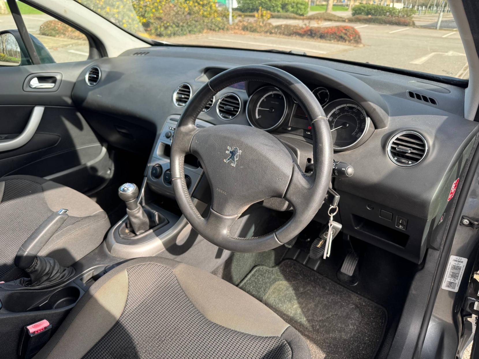 Peugeot 308 1.6 VTi Sport Hatchback 5dr Petrol Manual (159 g/km, 120 bhp)