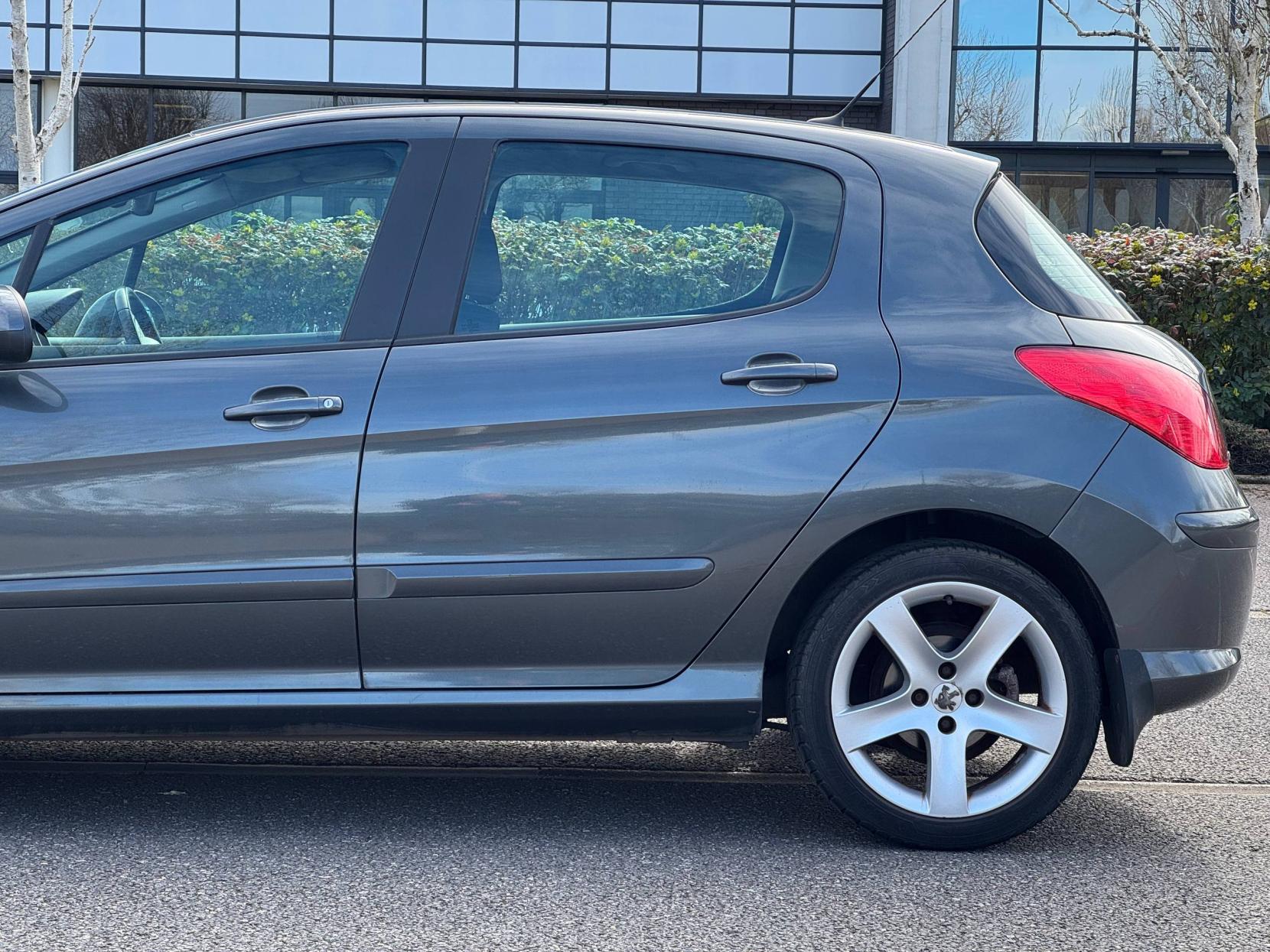 Peugeot 308 1.6 VTi Sport Hatchback 5dr Petrol Manual (159 g/km, 120 bhp)