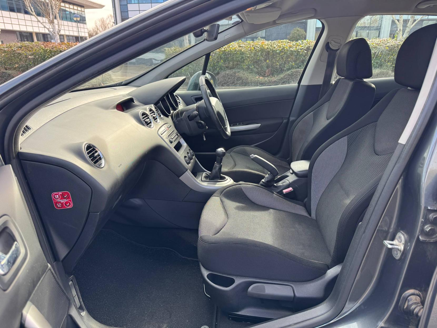 Peugeot 308 1.6 VTi Sport Hatchback 5dr Petrol Manual (159 g/km, 120 bhp)