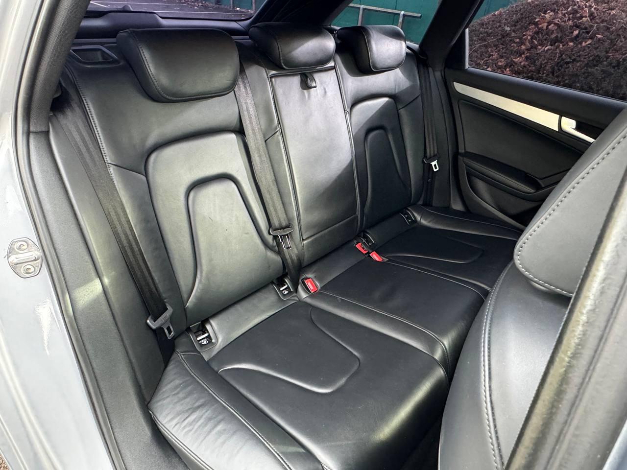 Audi A4 Avant 2.0 TDI S line Estate 5dr Diesel Multitronic Euro 6 (s/s) (Nav) (190 ps)