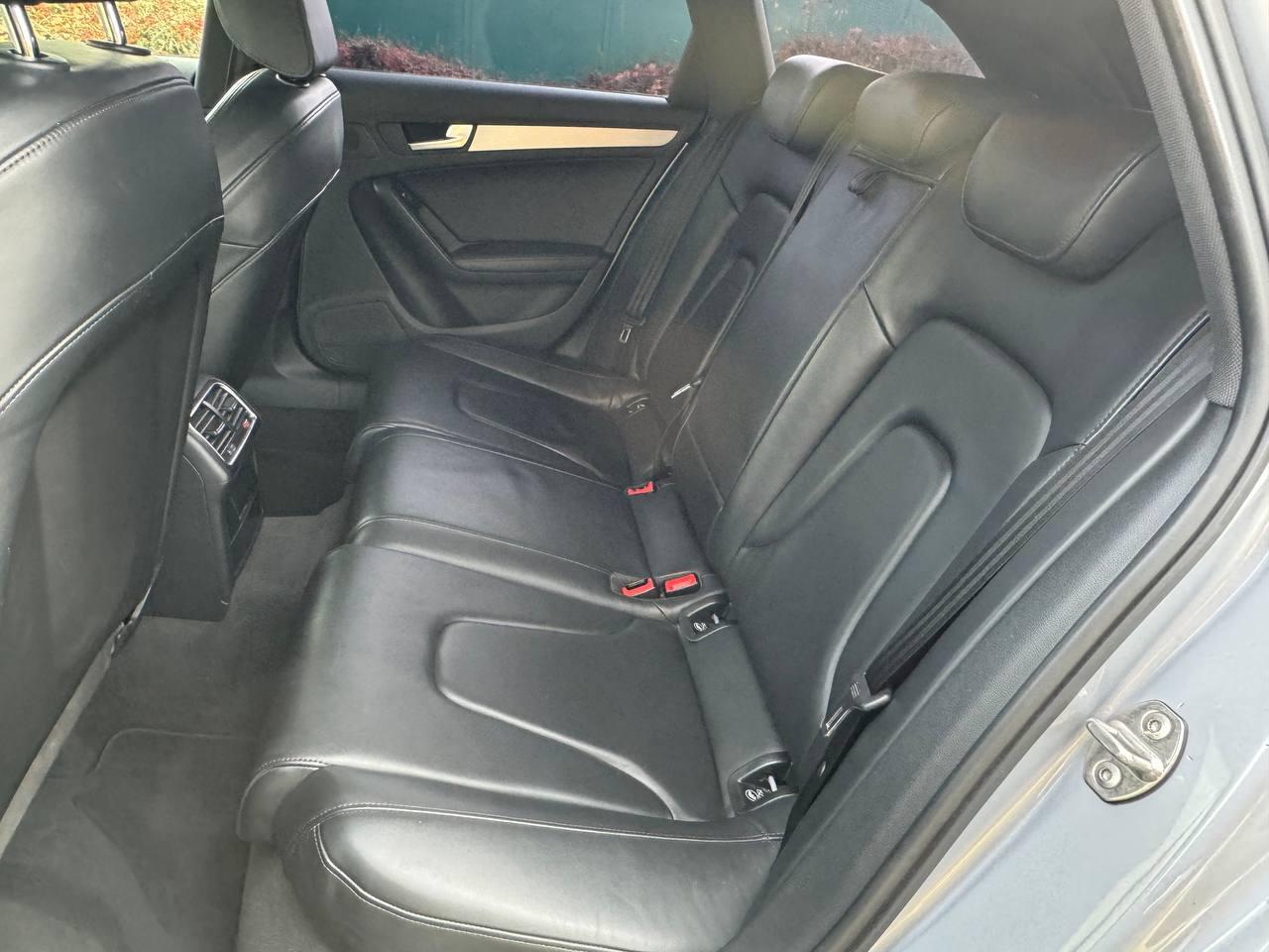 Audi A4 Avant 2.0 TDI S line Estate 5dr Diesel Multitronic Euro 6 (s/s) (Nav) (190 ps)