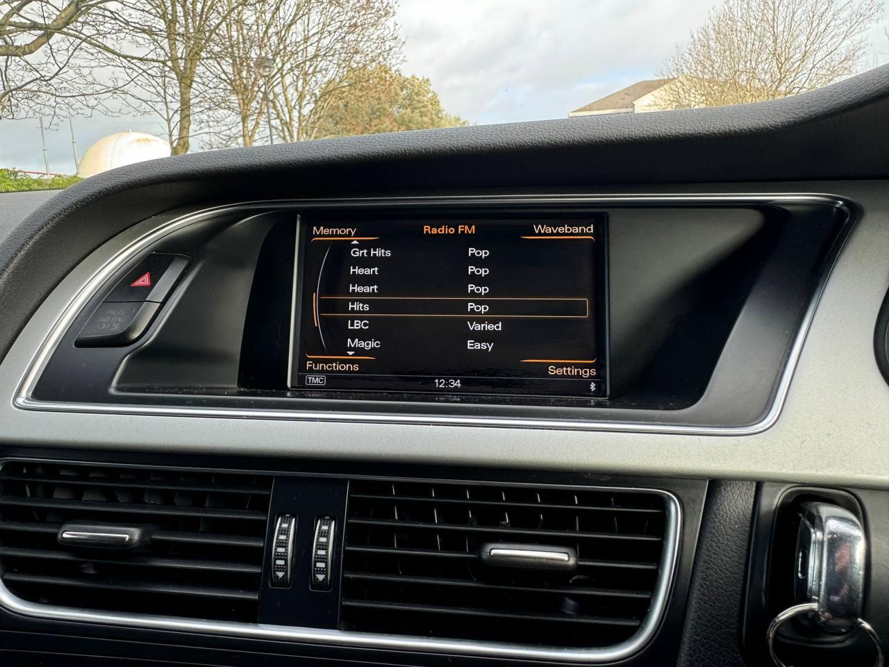 Audi A4 Avant 2.0 TDI S line Estate 5dr Diesel Multitronic Euro 6 (s/s) (Nav) (190 ps)