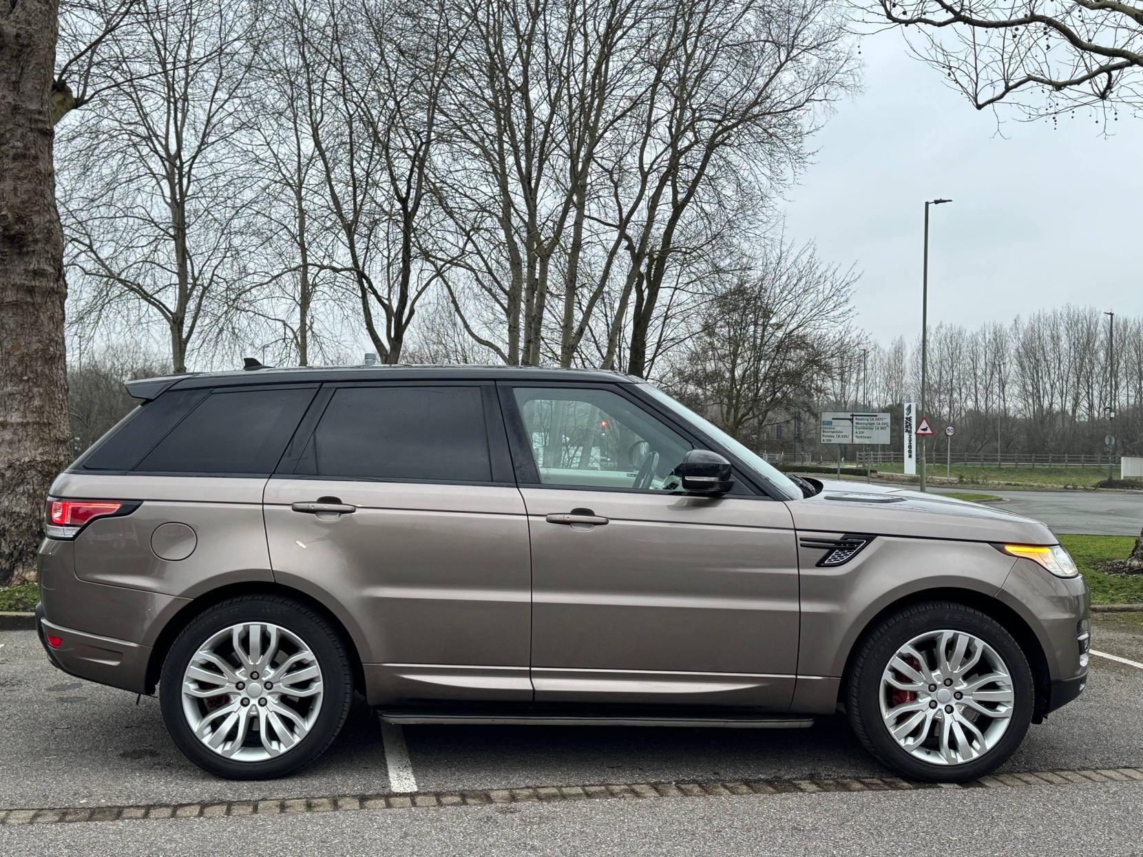 Land Rover Range Rover Sport 4.4 SD V8 Autobiography Dynamic SUV 5dr Diesel Auto 4WD Euro 6 (s/s) (339 ps)