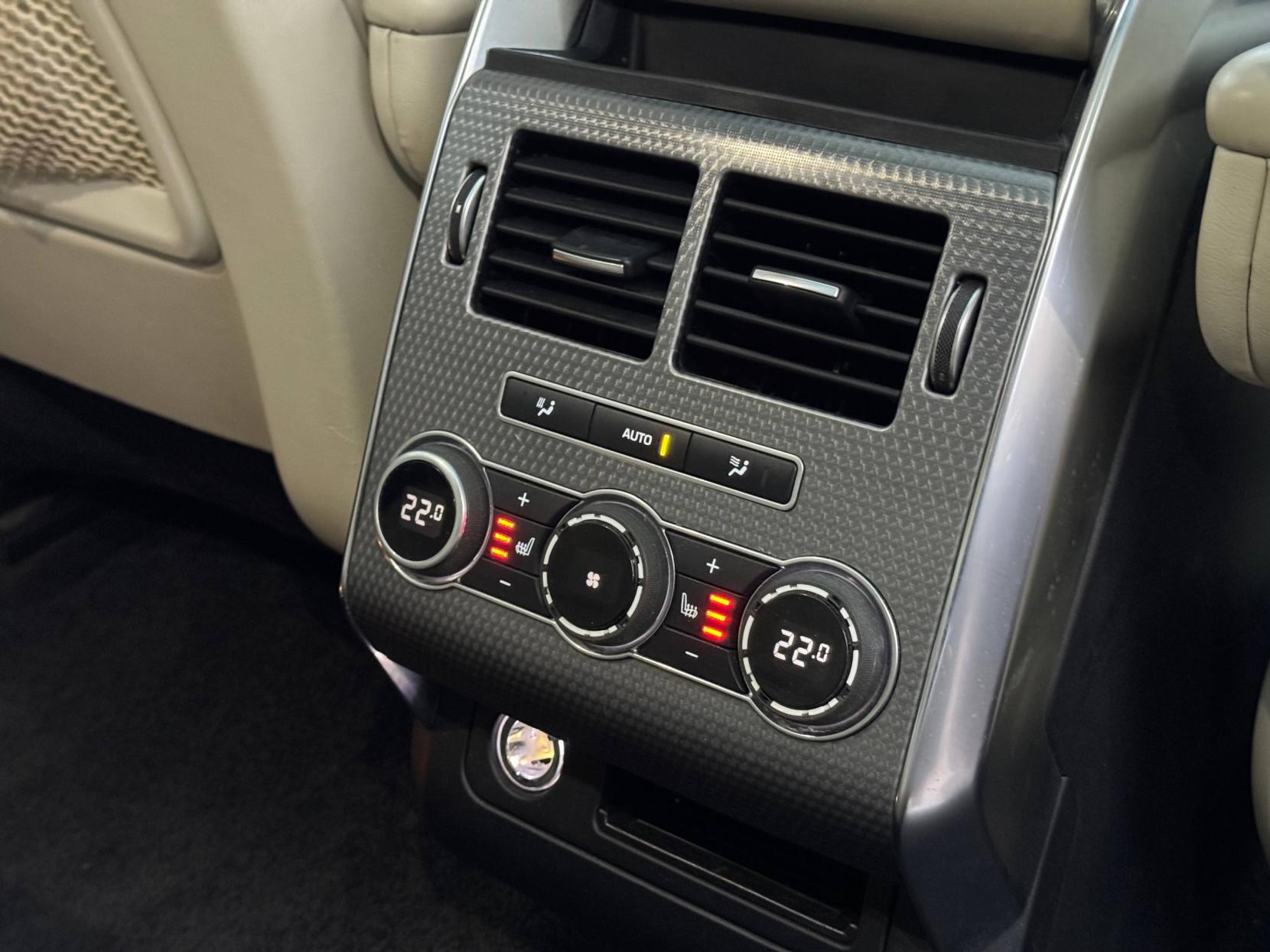 Land Rover Range Rover Sport 4.4 SD V8 Autobiography Dynamic SUV 5dr Diesel Auto 4WD Euro 6 (s/s) (339 ps)