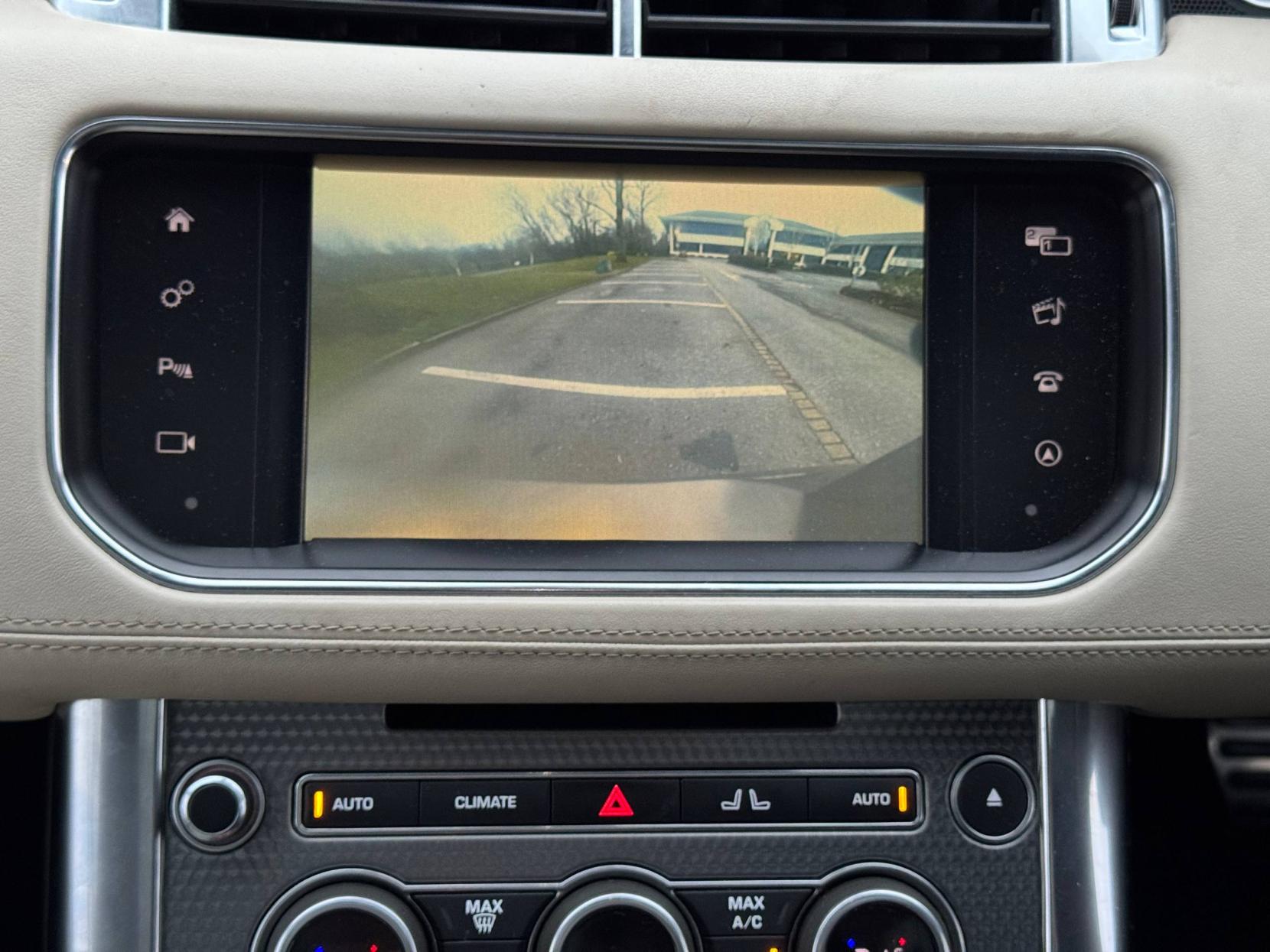 Land Rover Range Rover Sport 4.4 SD V8 Autobiography Dynamic SUV 5dr Diesel Auto 4WD Euro 6 (s/s) (339 ps)