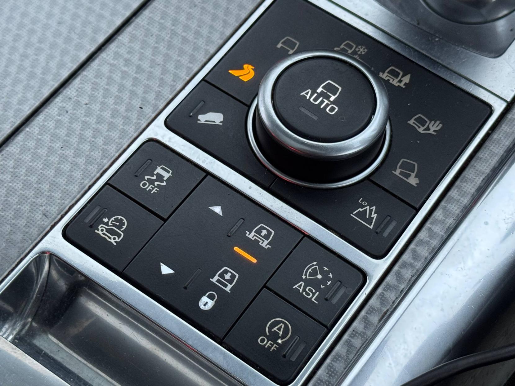 Land Rover Range Rover Sport 4.4 SD V8 Autobiography Dynamic SUV 5dr Diesel Auto 4WD Euro 6 (s/s) (339 ps)