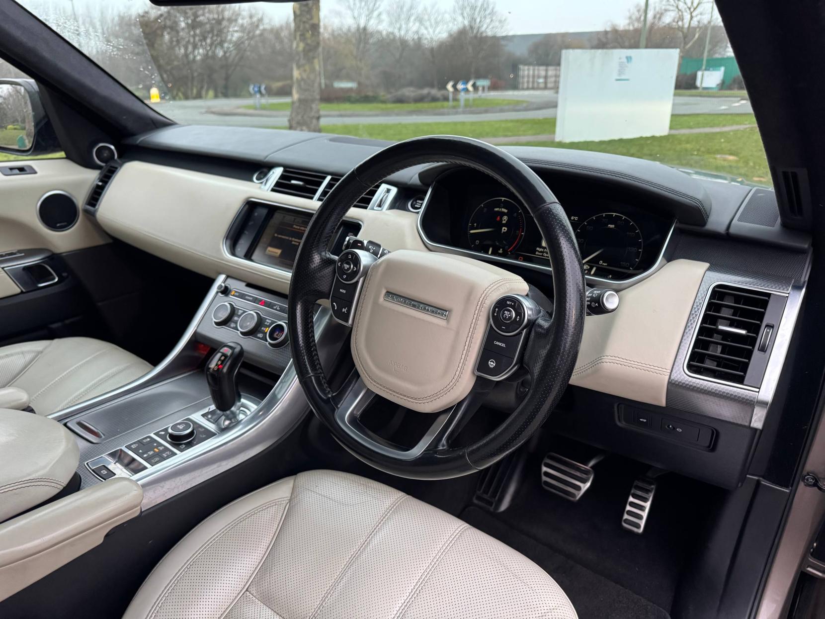 Land Rover Range Rover Sport 4.4 SD V8 Autobiography Dynamic SUV 5dr Diesel Auto 4WD Euro 6 (s/s) (339 ps)