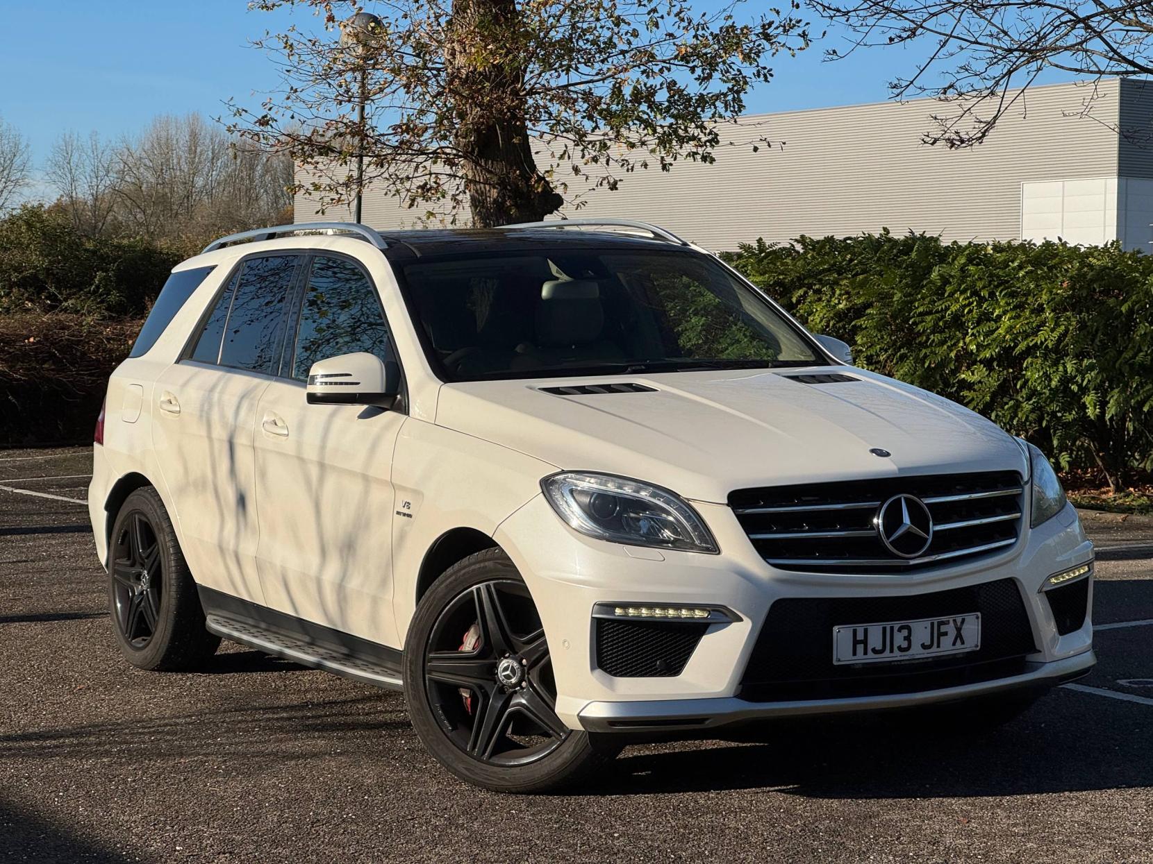Mercedes-Benz M Class 5.5 ML63 V8 AMG SUV 5dr Petrol G-Tronic 4WD Euro 5 (s/s) (525 ps)
