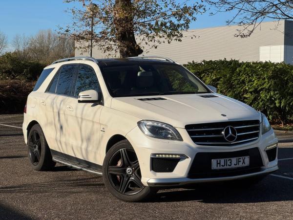 Mercedes-Benz M Class 5.5 ML63 V8 AMG SUV 5dr Petrol G-Tronic 4WD Euro 5 (s/s) (525 ps)