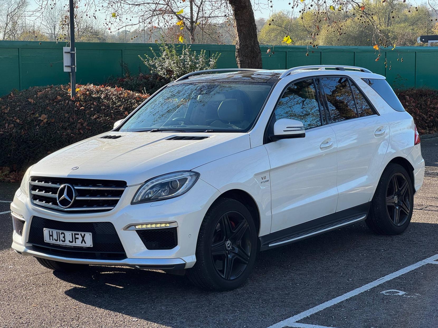 Mercedes-Benz M Class 5.5 ML63 V8 AMG SUV 5dr Petrol G-Tronic 4WD Euro 5 (s/s) (525 ps)