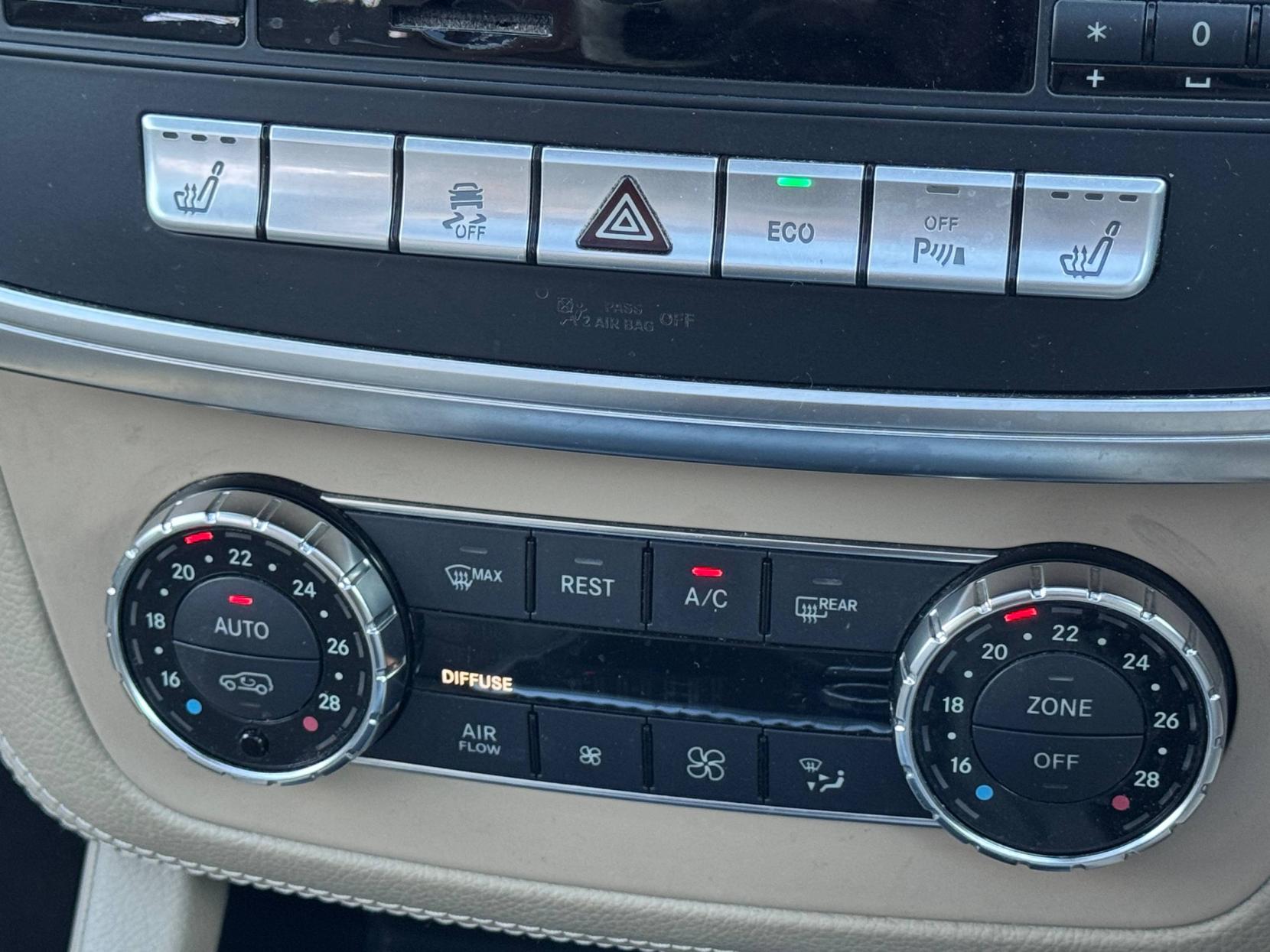 Mercedes-Benz M Class 5.5 ML63 V8 AMG SUV 5dr Petrol G-Tronic 4WD Euro 5 (s/s) (525 ps)