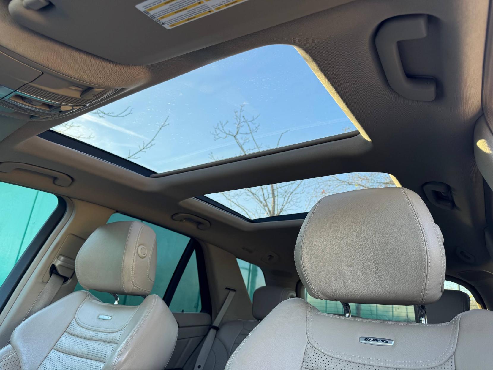 Mercedes-Benz M Class 5.5 ML63 V8 AMG SUV 5dr Petrol G-Tronic 4WD Euro 5 (s/s) (525 ps)