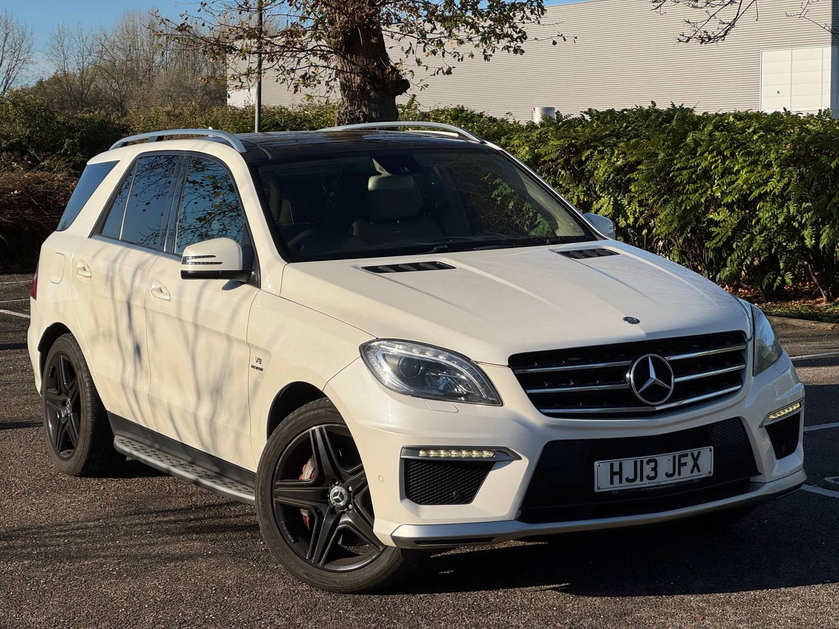 Mercedes-Benz M Class 5.5 ML63 V8 AMG SUV 5dr Petrol G-Tronic 4WD Euro 5 (s/s) (525 ps)