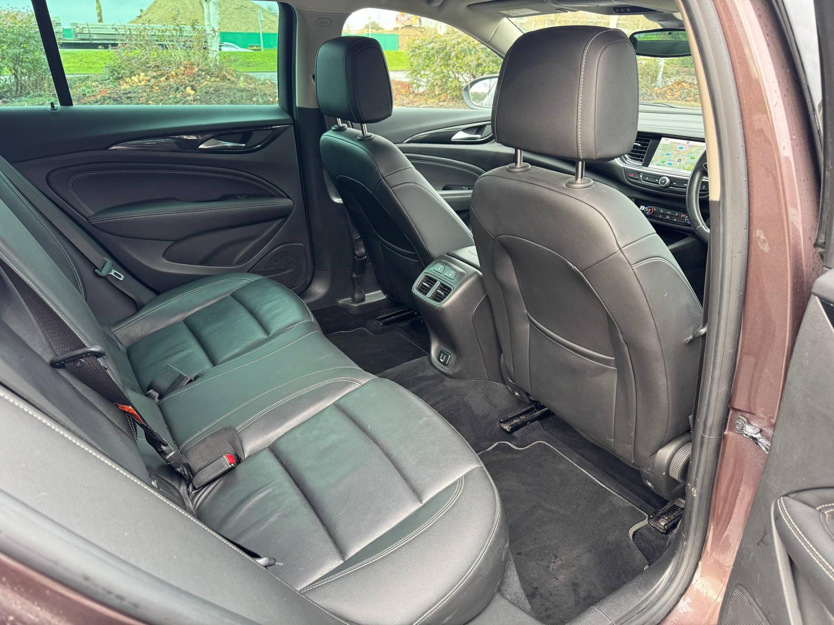 Vauxhall Insignia 1.5i Turbo Elite Nav Sports Tourer 5dr Petrol Manual Euro 6 (s/s) (165 ps)