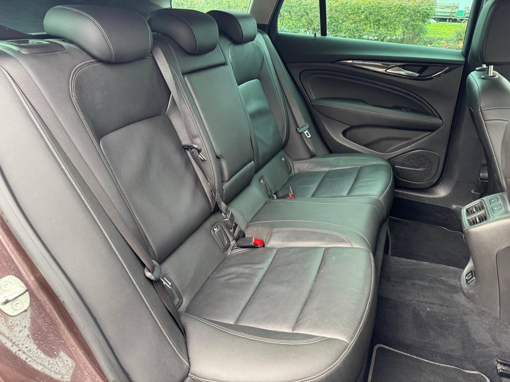 Vauxhall Insignia 1.5i Turbo Elite Nav Sports Tourer 5dr Petrol Manual Euro 6 (s/s) (165 ps)