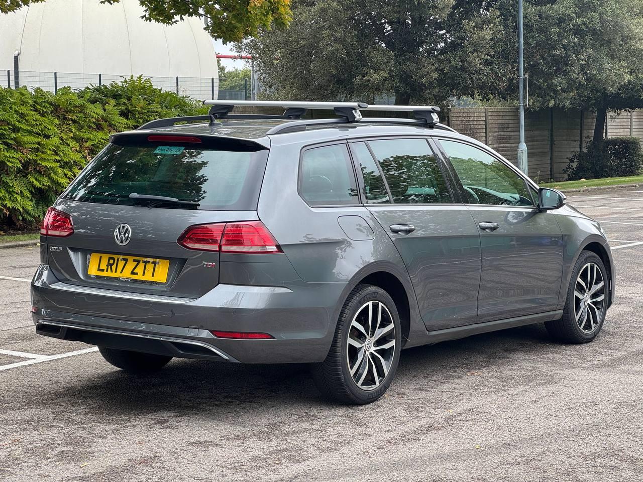 Volkswagen Golf 1.6 TDI BlueMotion Tech SE Nav Estate 5dr Diesel DSG Euro 6 (s/s) (115 ps)